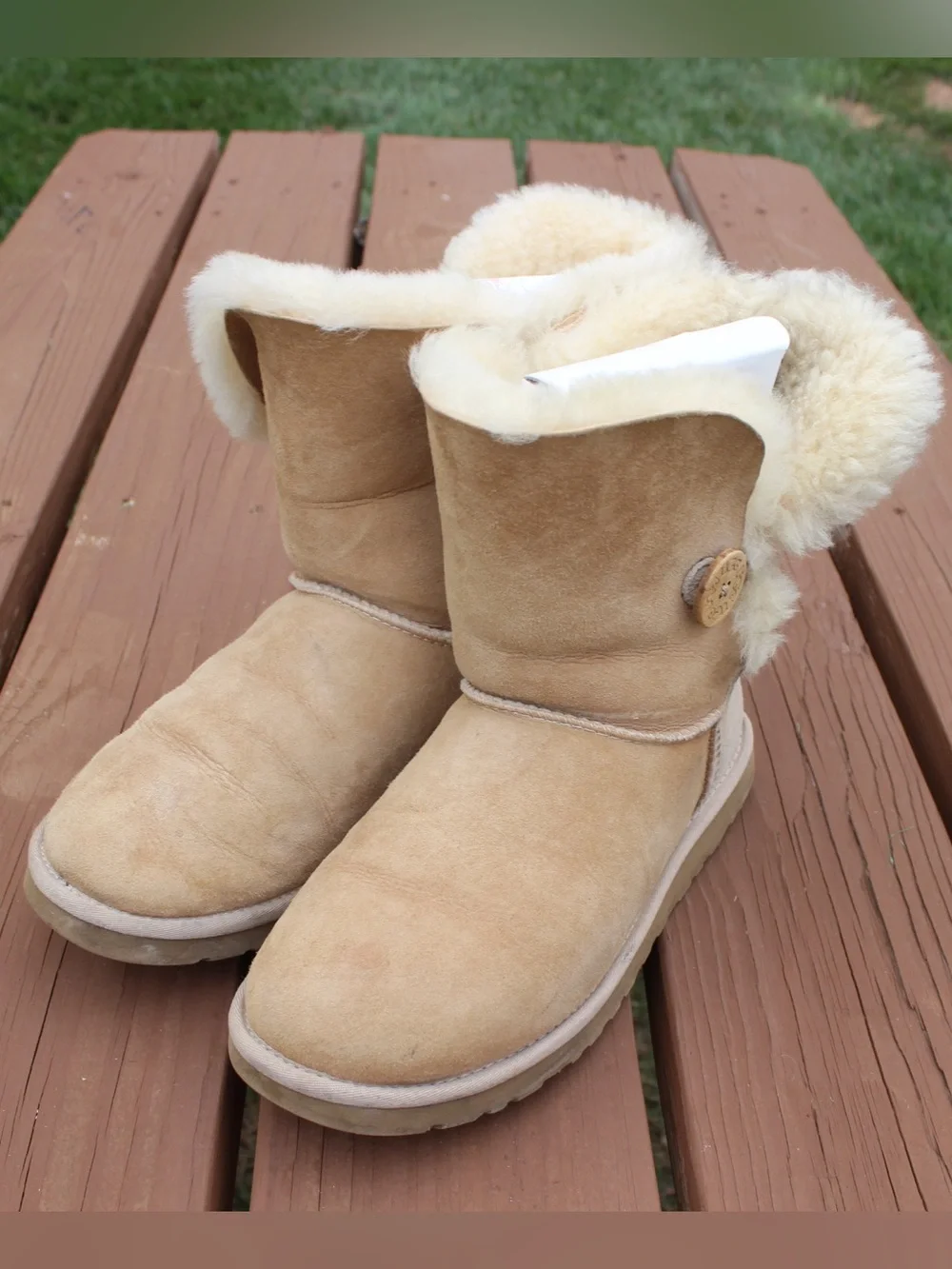 UGG Bailey Button Boots Women's Sz 9